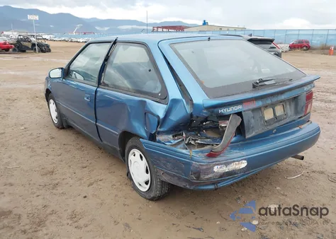 1992 Hyundai Excel Gs z USA, uszkodzony, nr VIN KMHVD32J7NU157375